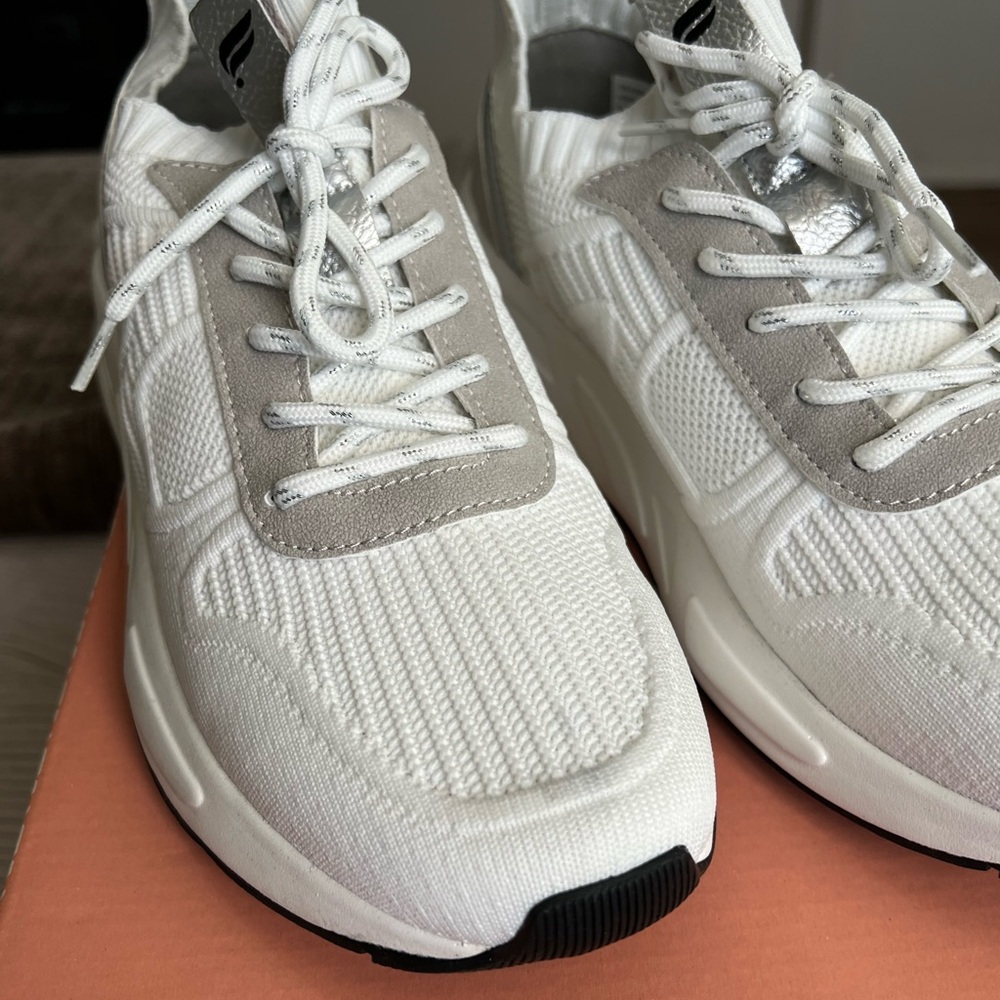 Fabletics Sneakers